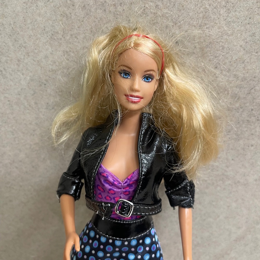 Barbie Mattel 1999 Doll Blonde Hair Blue Eyes Black Jacket‎ Skirt Shoes VTG - Picture 5 of 7